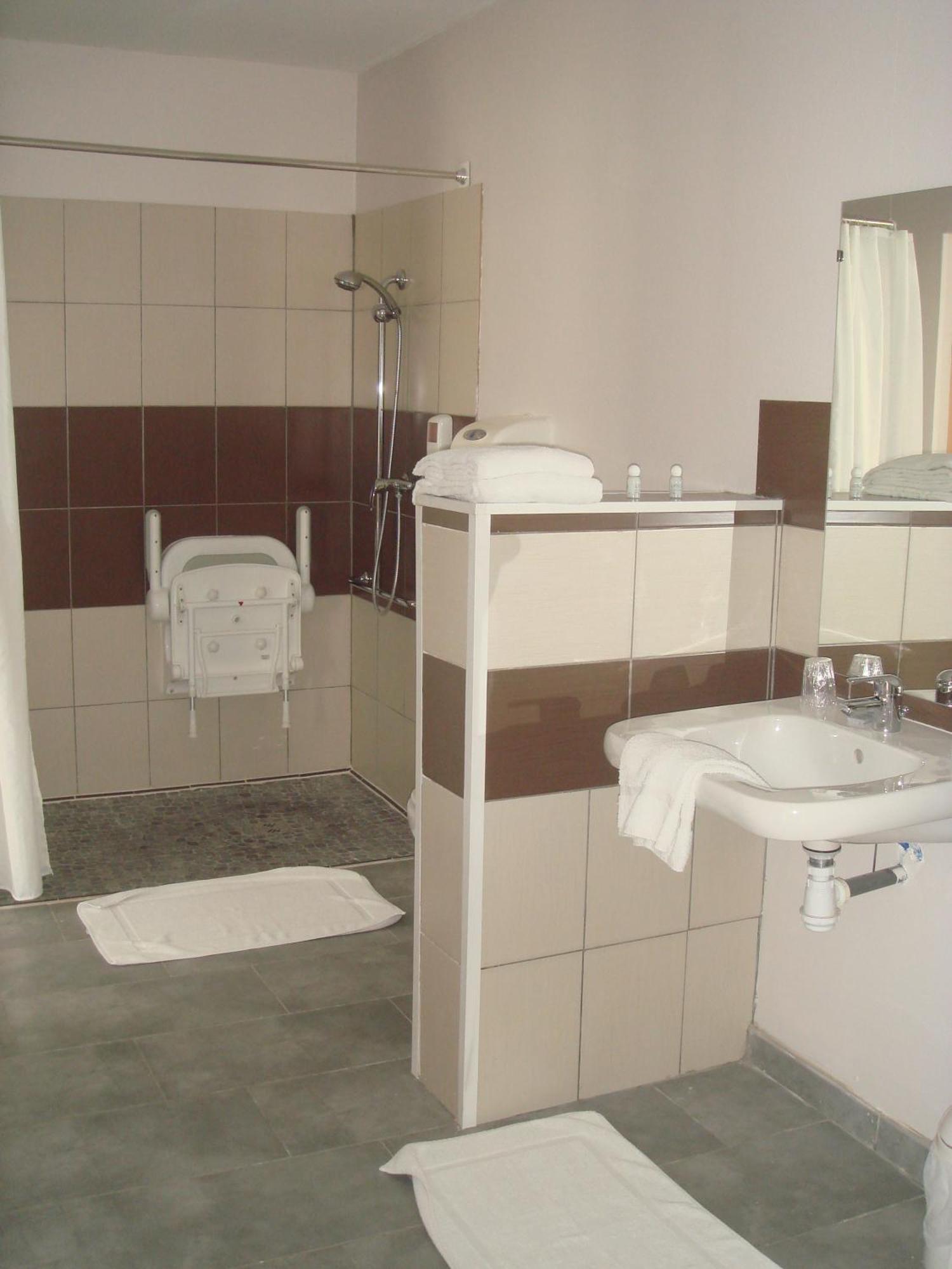 Au Royal Hotel Καρκασόν Εξωτερικό φωτογραφία