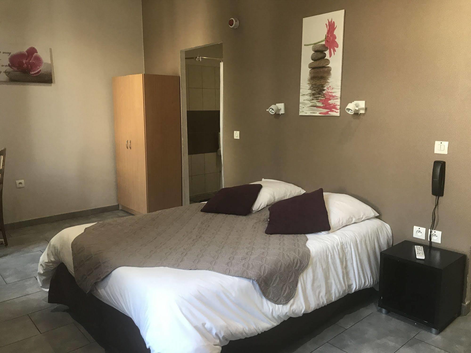 Au Royal Hotel Καρκασόν Εξωτερικό φωτογραφία