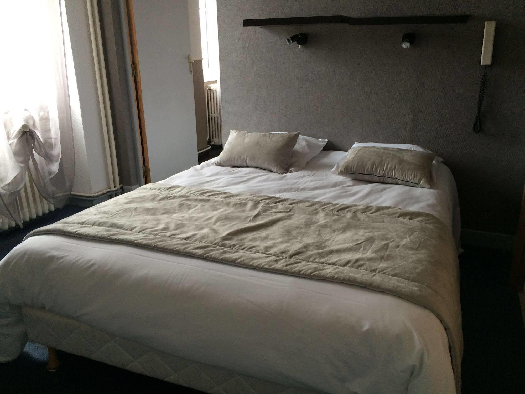 Au Royal Hotel Καρκασόν Εξωτερικό φωτογραφία